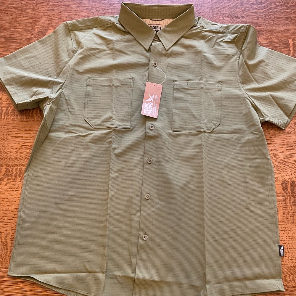 Eddie Bauer Men’s Departure 2 pocket shirt - Olive, NWT
